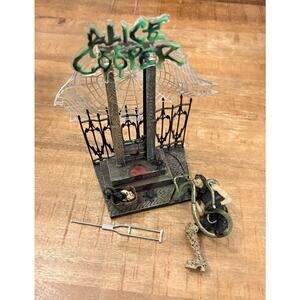 ALICE COOPER SNAKE CONCERT STAGE GUILLOTINE EXTRA HEAD McFARLANE TOYS FIGURE